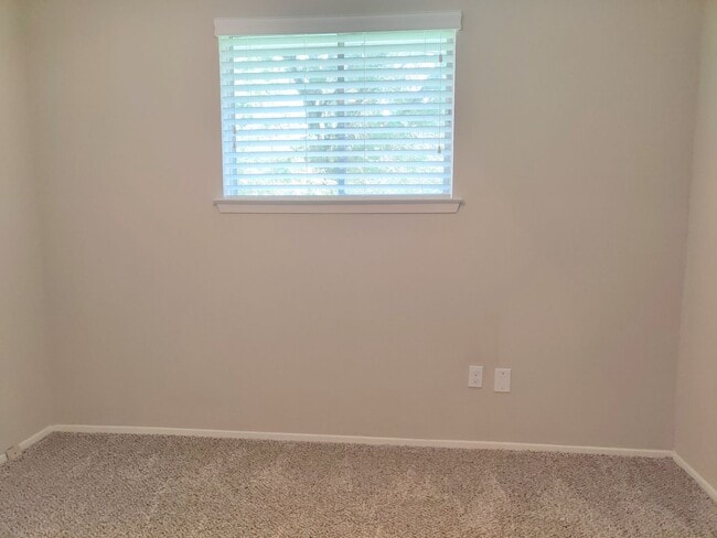 Building Photo - 1914 Seakale Ln