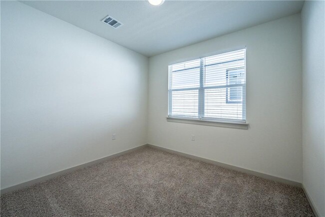 Building Photo - 13708 Lubeck Dr
