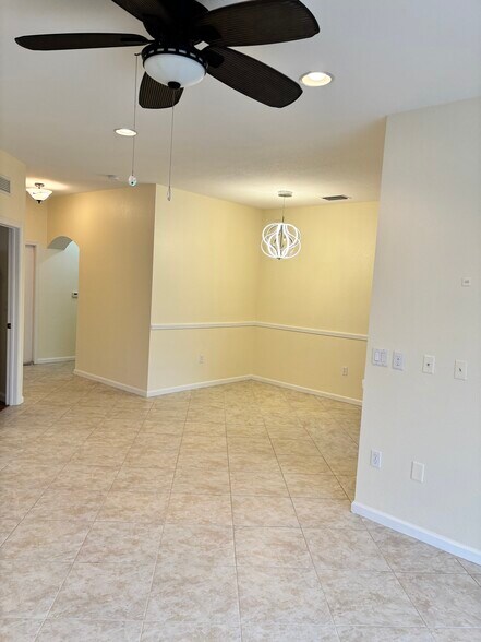 Dining room - 7554 SW Herrington Ln