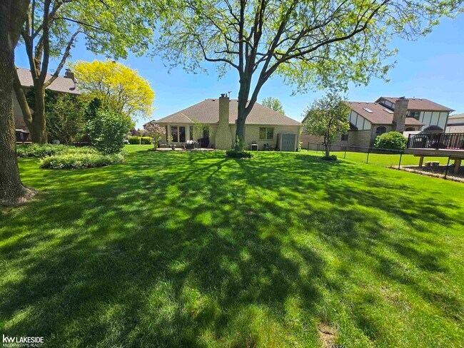 Building Photo - 52843 Deerwood Dr