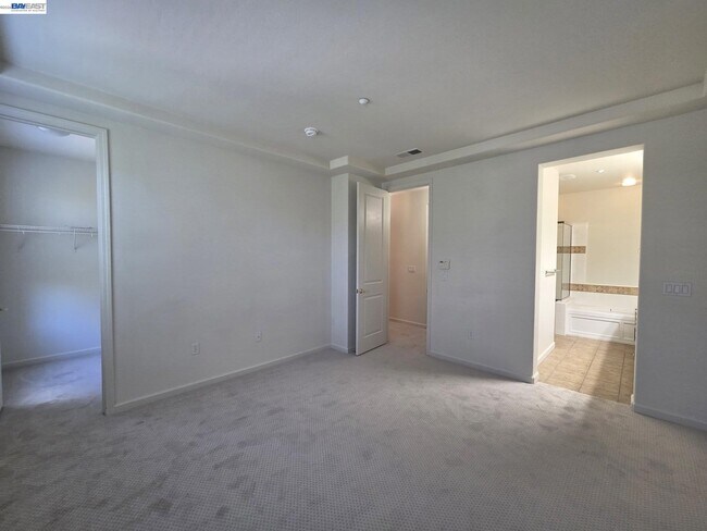 Building Photo - 3727 Whitworth Dr