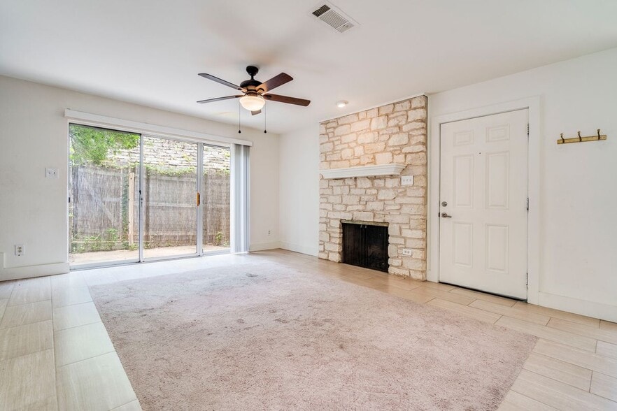 Building Photo - 6901 Old Quarry Ln