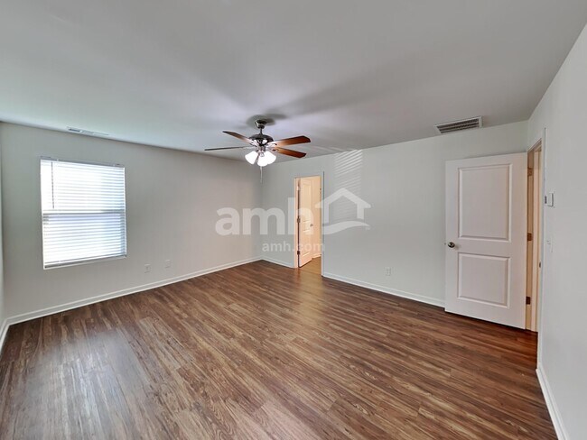 Building Photo - 601 Scotland Dr