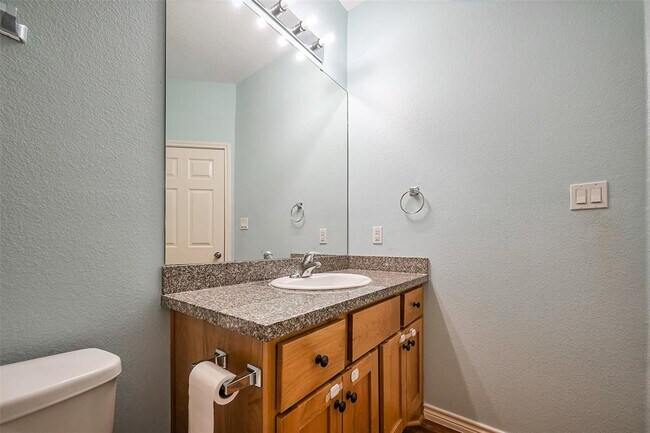 Building Photo - 5906 Yaupon Ridge Dr