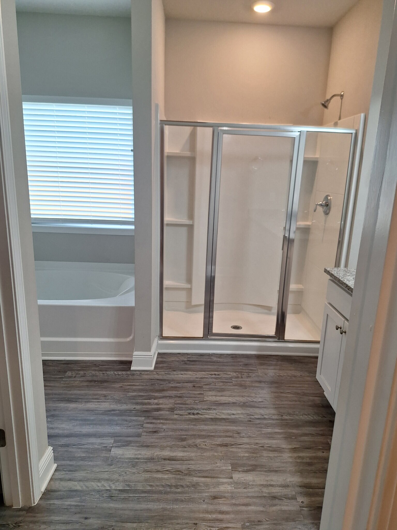 Master bath - 256 Villa Bay Dr