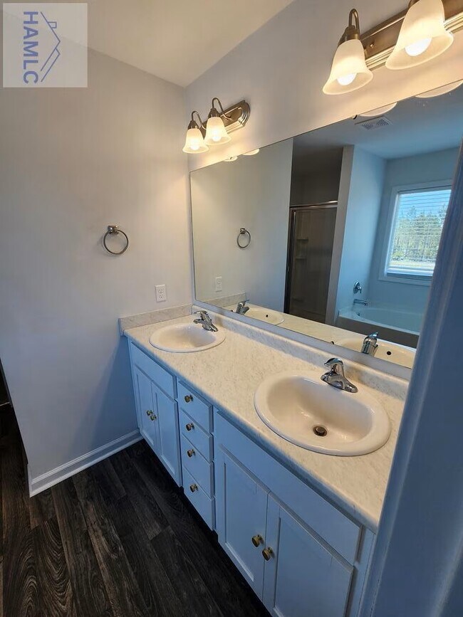 Building Photo - 2722 Arnall Dr