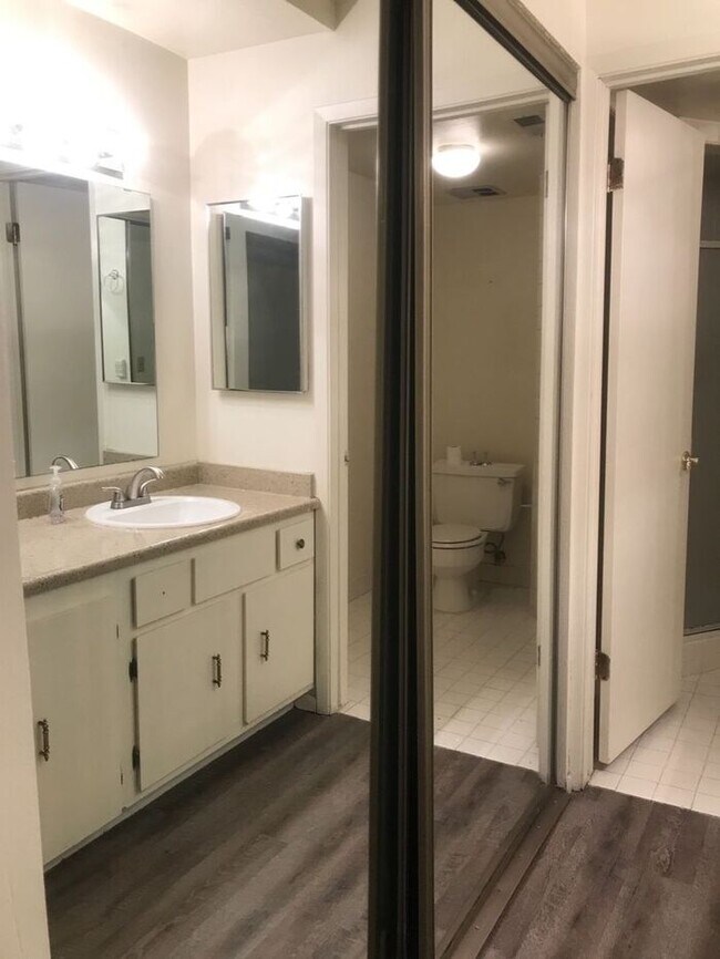 Building Photo - Beautiful Quailbrook 2 Bedroom!