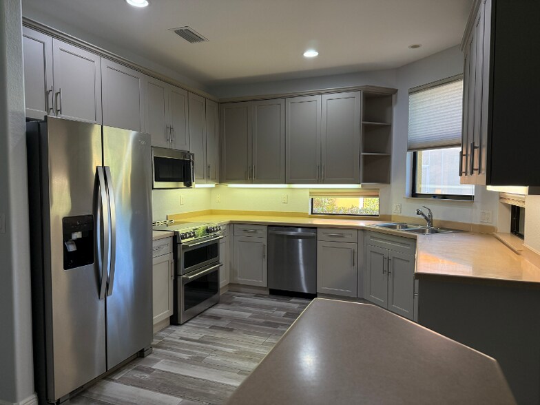 Building Photo - 15751 Prentiss Pointe Cir