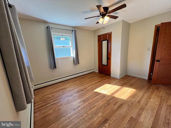 Building Photo - 1551 Deer Park Rd