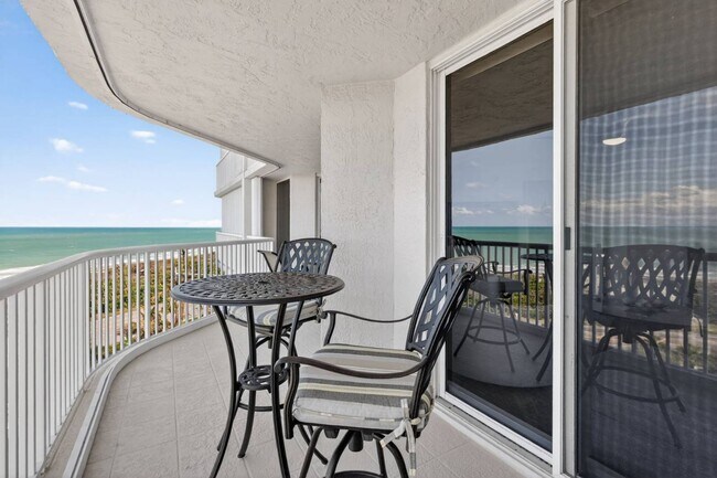 Building Photo - 5051 N Hwy A1A