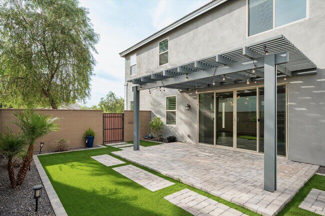 Building Photo - 25822 N 20th Ln