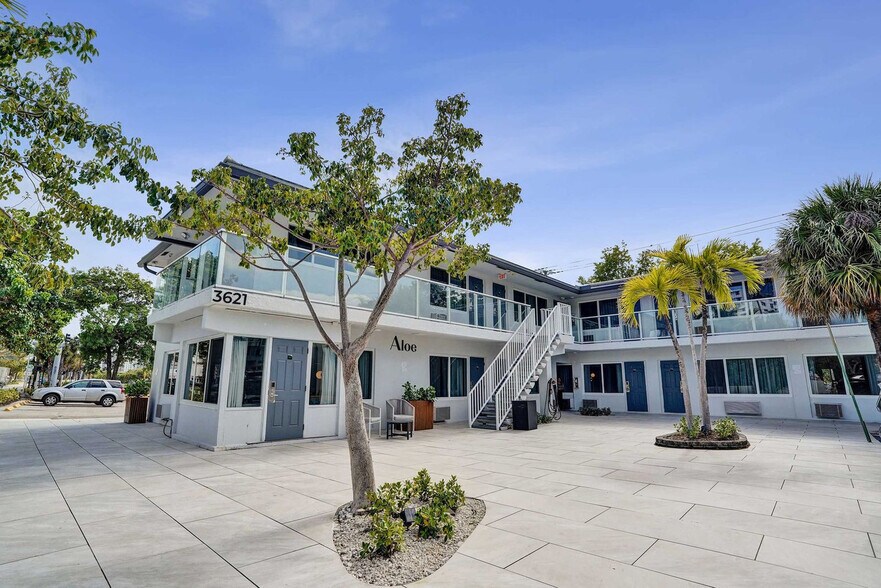 Building Photo - 3621 N Ocean Blvd