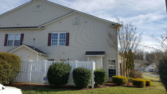 Building Photo - 1145 Triece Ln