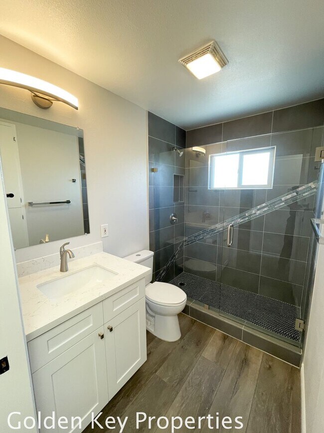 Building Photo - Remodeled 2 Bedroom in Prime Carlsbad Village!