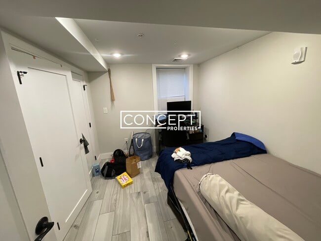 Building Photo - 79A Linden St. Unit 1B