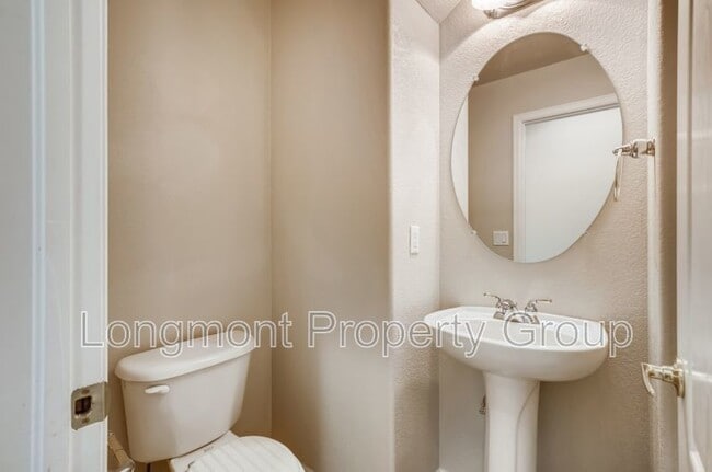 Building Photo - 1668 Metropolitan Dr