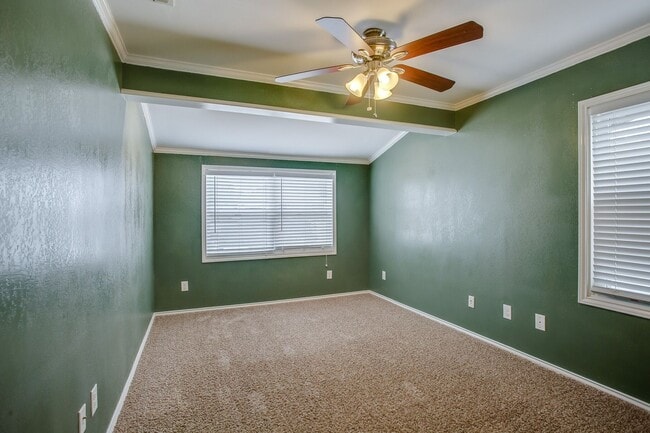 Building Photo - Pre leasing for fall 2026! 4/2 in Tech Terrace