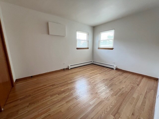 Building Photo - 7912 W Belmont Ave