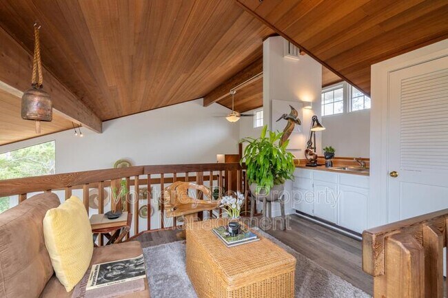 Building Photo - 18 Deer Stalker Path