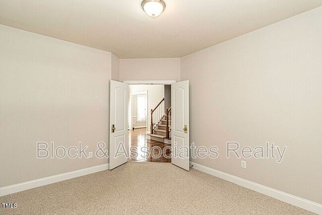 Building Photo - 9244 Palm Bay Cir