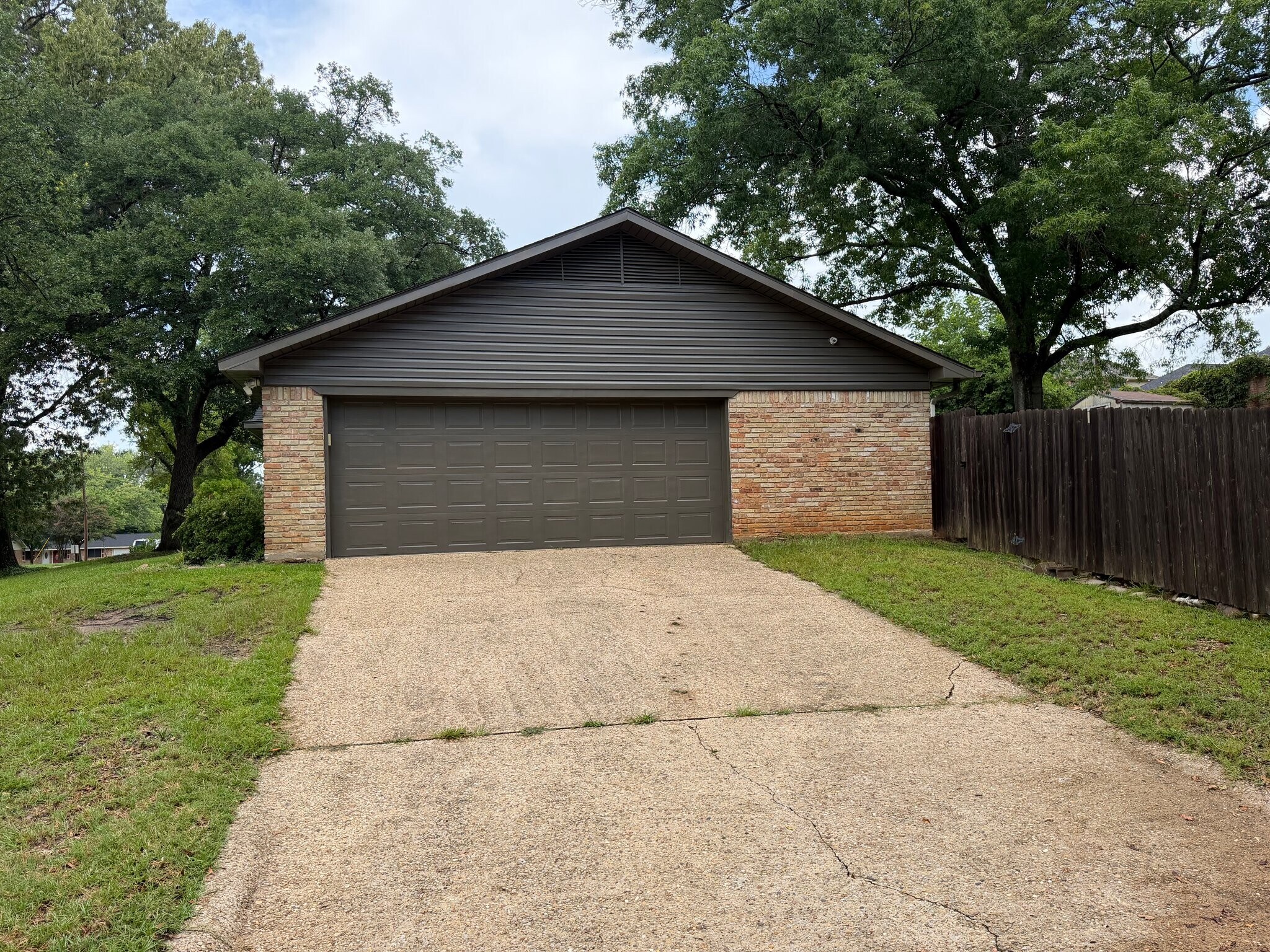 Building Photo - 3424 Glendale Dr