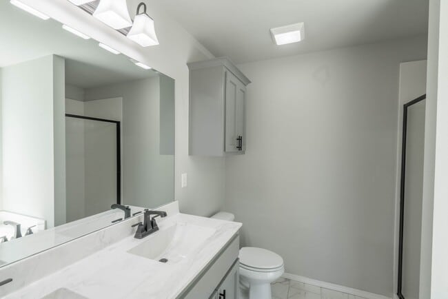 Building Photo - 3 Bed | 2 Bath in Broken Arrow!