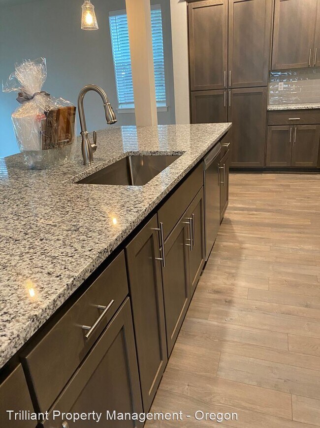 Building Photo - 4 br, 3 bath House - 2095 Legacy Heights D...