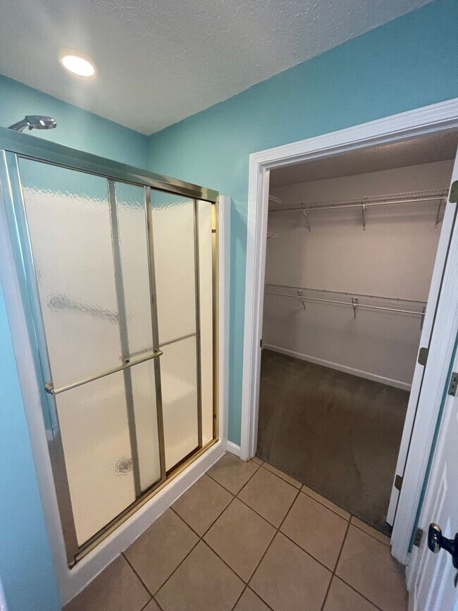 Building Photo - Available January!