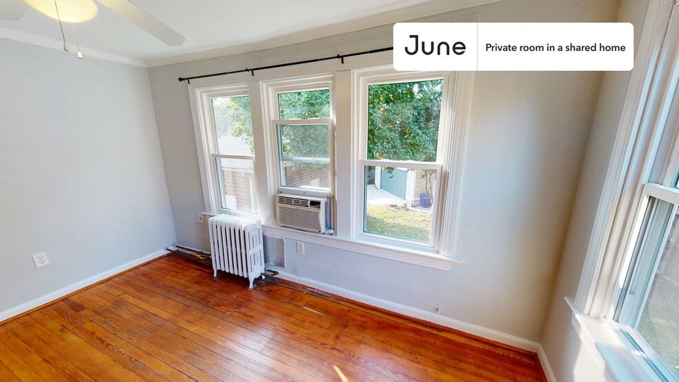 Building Photo - Private bedroom in 6 bed/3 bath Home