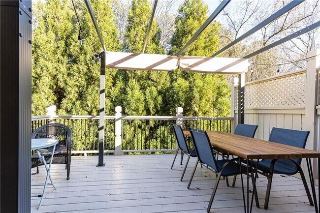 Building Photo - 3130 Chestnut Woods Dr