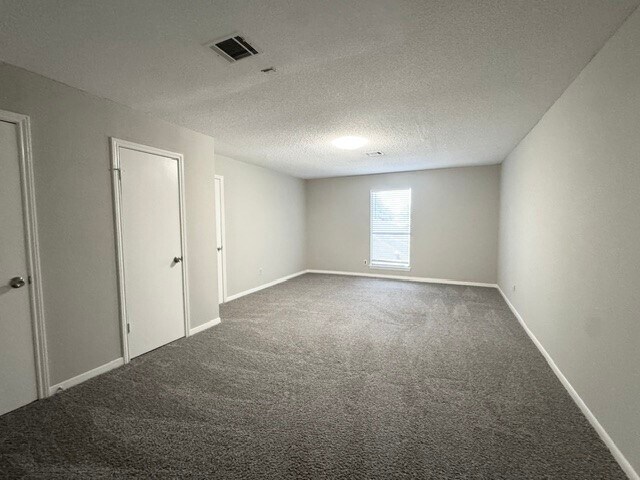 Building Photo - 3131 Mosby Dr