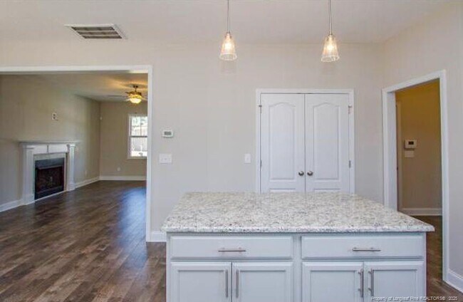 Building Photo - 425 Sedgemoor Rd