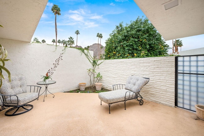 Building Photo - 45690 Pawnee Rd