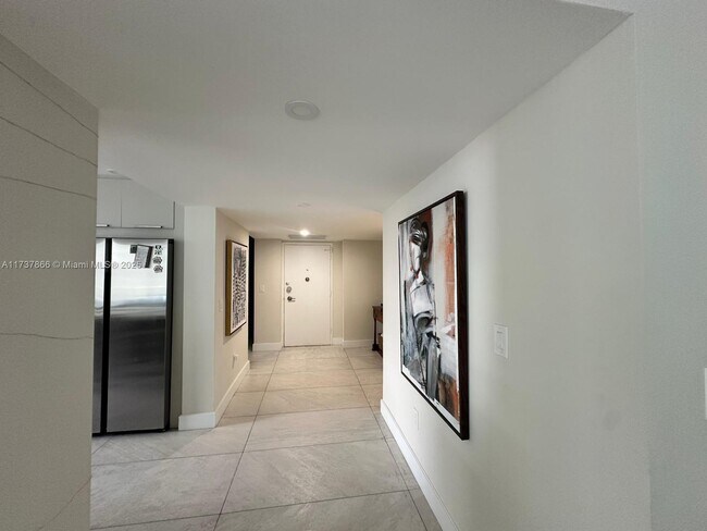 Building Photo - 2751 S Ocean Dr