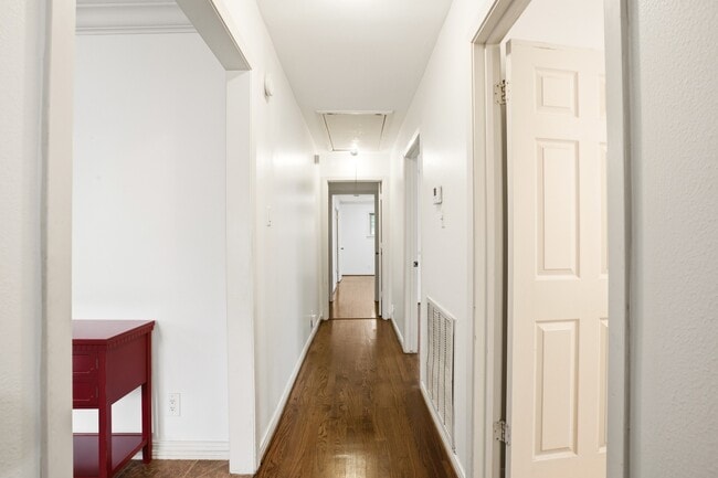 Building Photo - 5238 Kinglet St