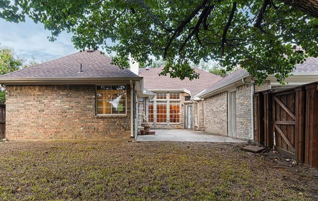 Building Photo - 9611 E Oaks Ln