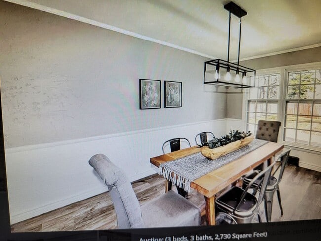 Building Photo - 3 Bed  2 1/2 Bath