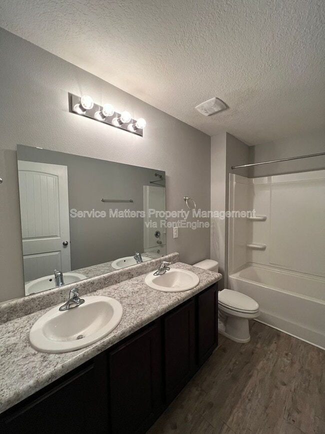 Building Photo - 5881 Old Plantation Court