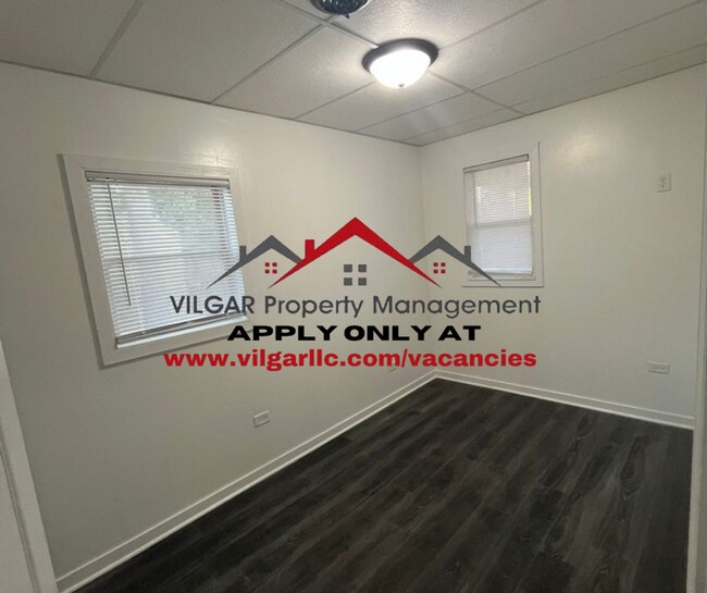 Building Photo - This cozy 3 bedroom, 1 bathroom home is priced to lease fast!