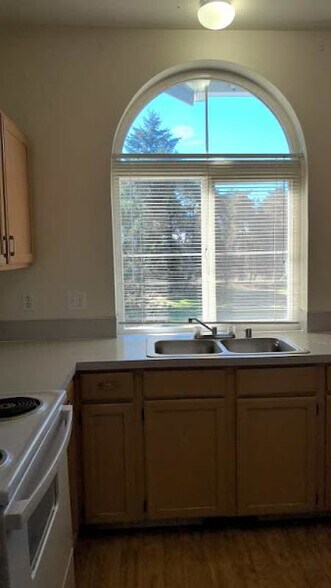 Building Photo - 6317 Barstow Ln SE