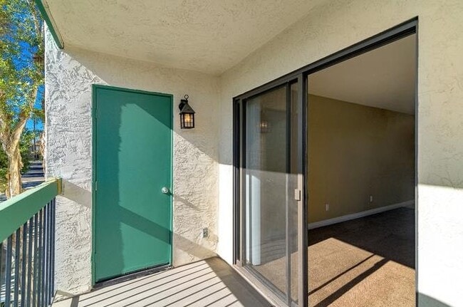 Building Photo - 5525 Shasta Ln