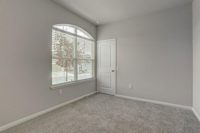 Building Photo - 14218 Handel Dr