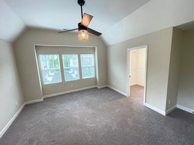 Building Photo - Waterford Village 3 bedroom home