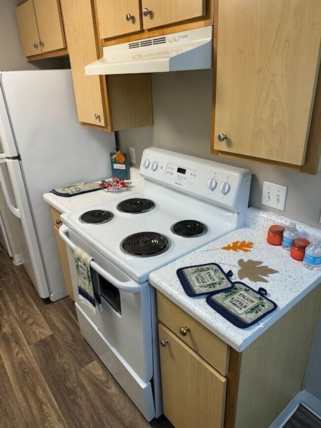 Building Photo - A New Wave of Living Here At Powell Court ...