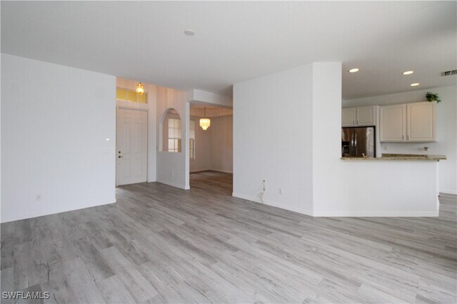 Building Photo - 3927 Aurora Ct