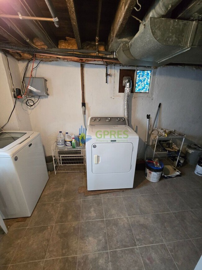 Building Photo - Newly renovated Beechview Home with Bonus Room walking distance to the T