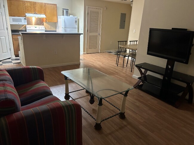 Building Photo - 725 Denali Way