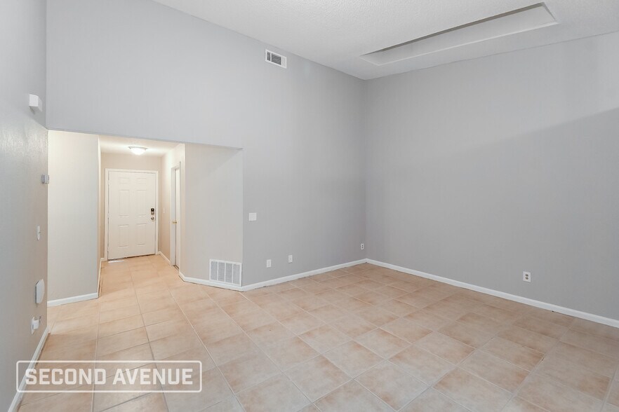 Building Photo - 2734 Sandusky Ave W