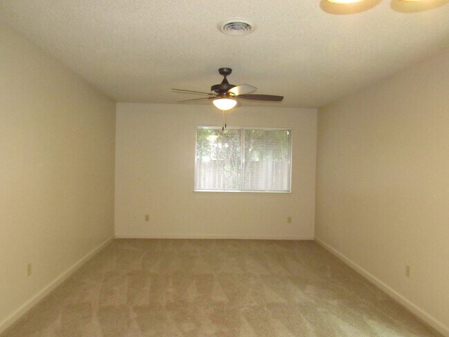 Building Photo - 340-344 El Rio Ct