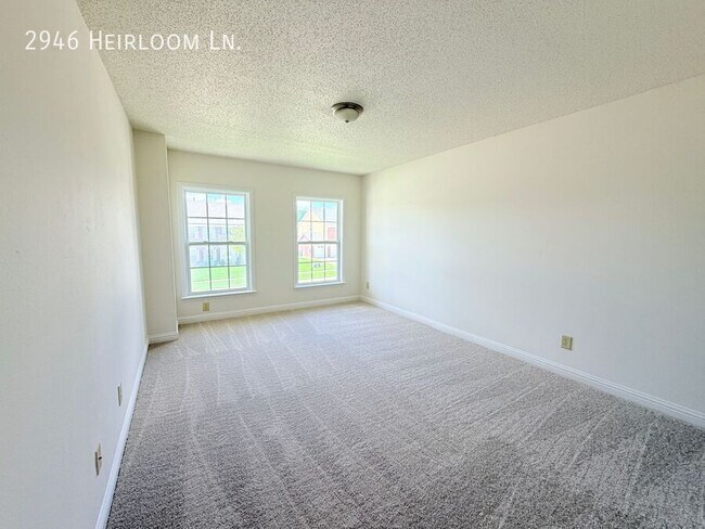 Building Photo - 2946 Heirloom Ln